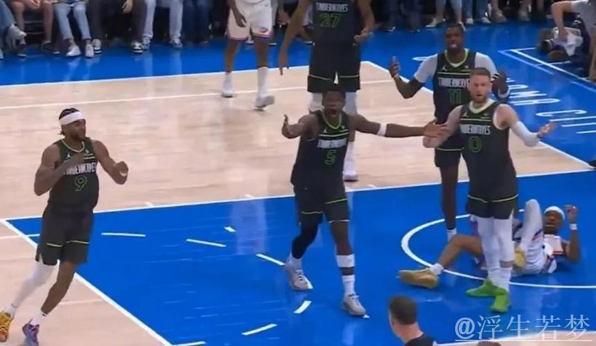 科尔:我们在上下半场多次转换进攻中未能防住森林狼的射手 科尔:我们在上下半场多次转换进攻中未能防住森林狼的射手